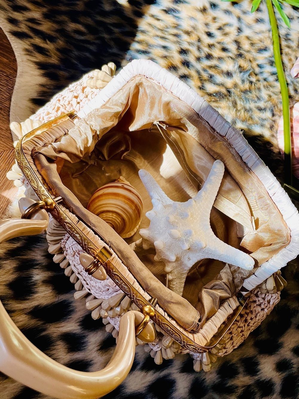 ♥️ Vintage 1960s Tan Straw Beaded Box Shaped Handbag Purse With Top Handle Italy - Picture 10 of 16